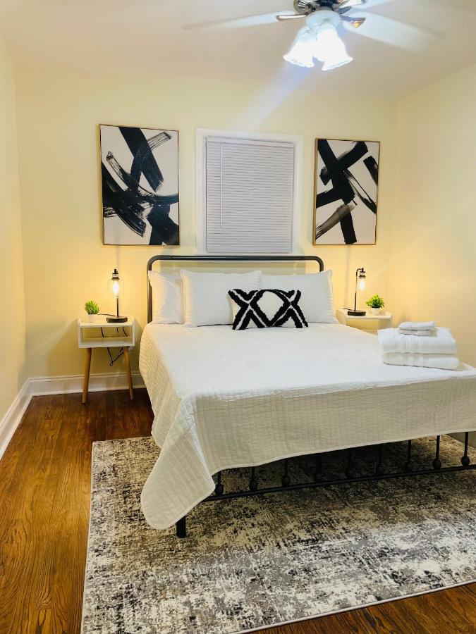 Newly Renovated Charming Home With Parking Fort Washington Ngoại thất bức ảnh